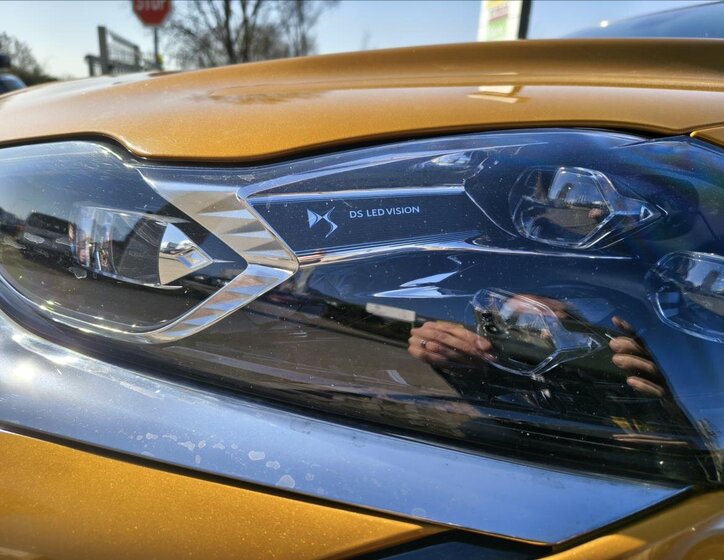 DS Automobiles DS3 Crossback Hatchback 1,2 l 114 kw