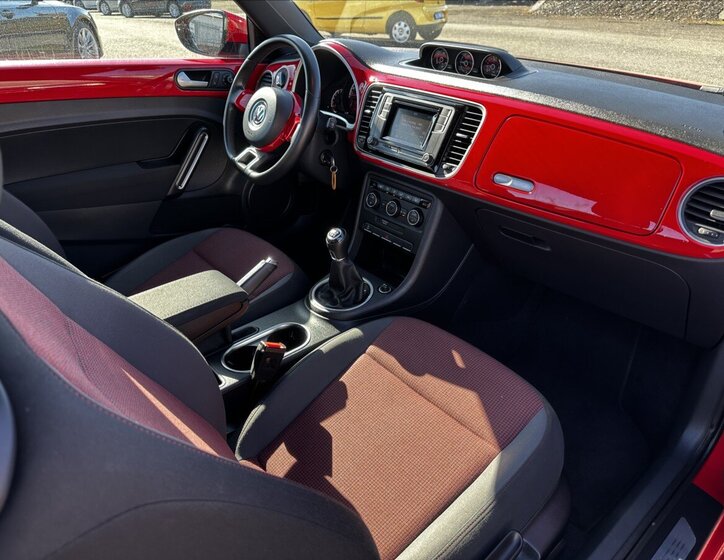 Volkswagen Beetle Hatchback 1,2 l 77 kw