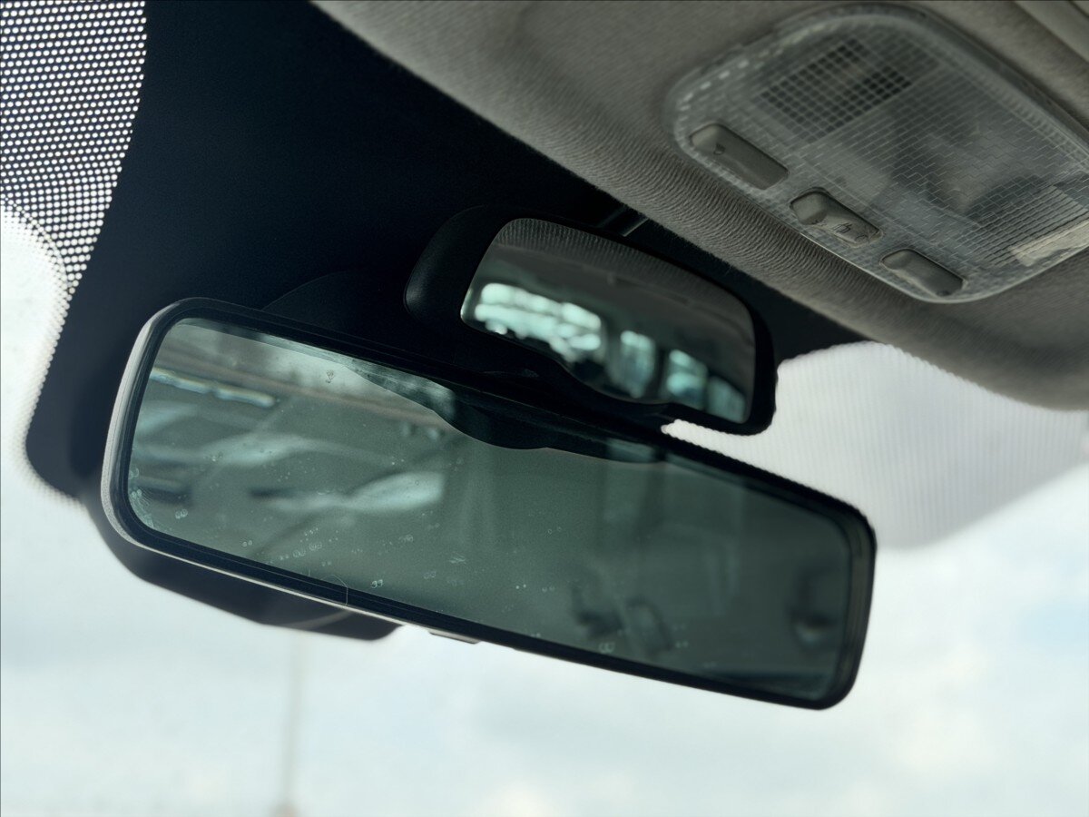 Peugeot Expert MPV 2,0 l 120 kw