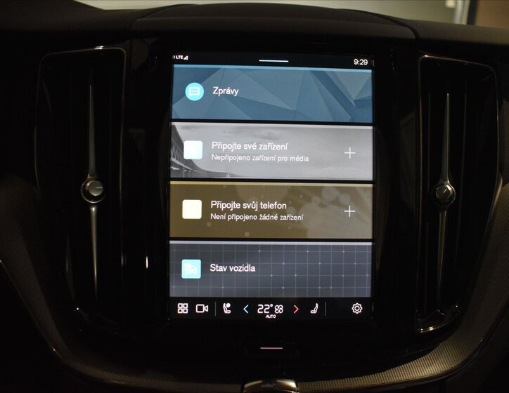 Volvo XC60 SUV / Terénní 2,0 l 145 kw