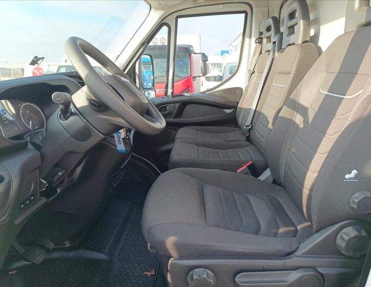 Iveco Ostatní Skříň 3,0 l 129 kw