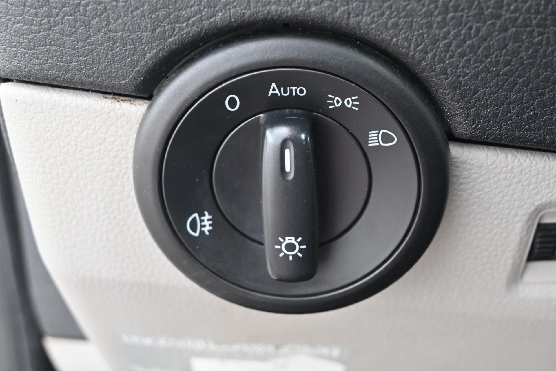 Volkswagen Transporter Valník 2,0 l 110 kw