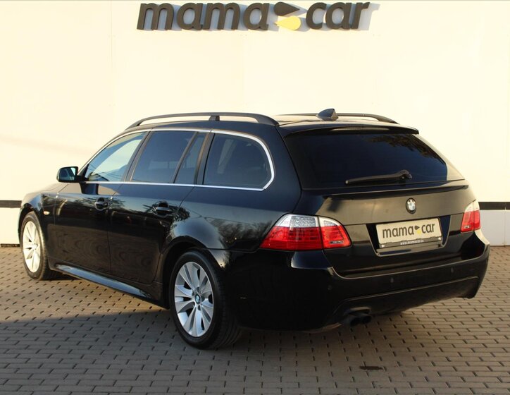 BMW Řada 5 Kombi 3,0 l 145 kw