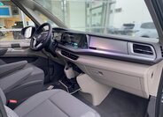 Volkswagen Multivan 12