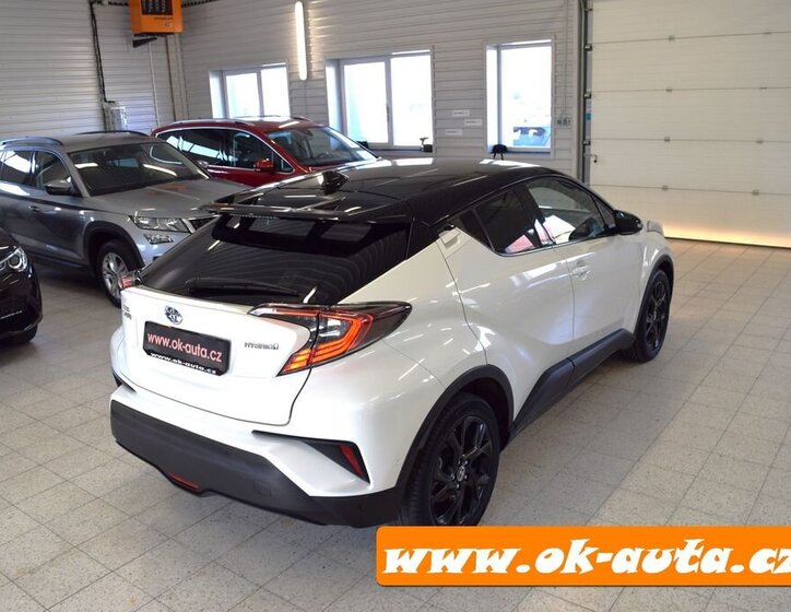 Toyota C-HR Hatchback 1,8 l 0
