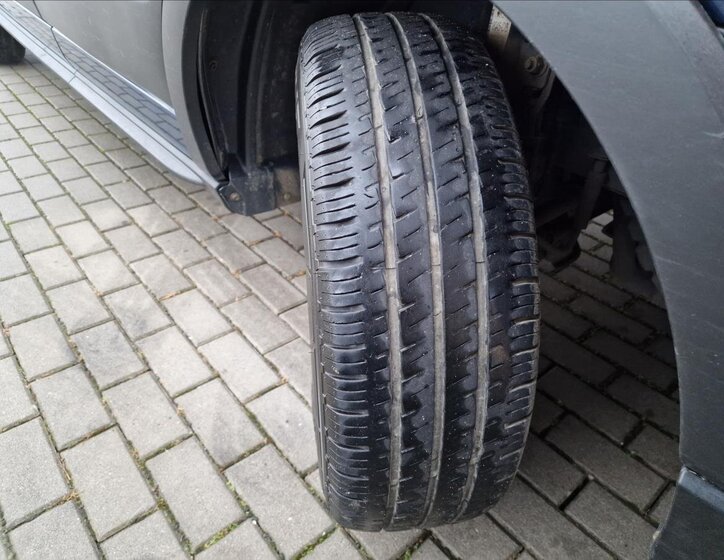 Ford Transit Kombi 2,0 l 96 kw