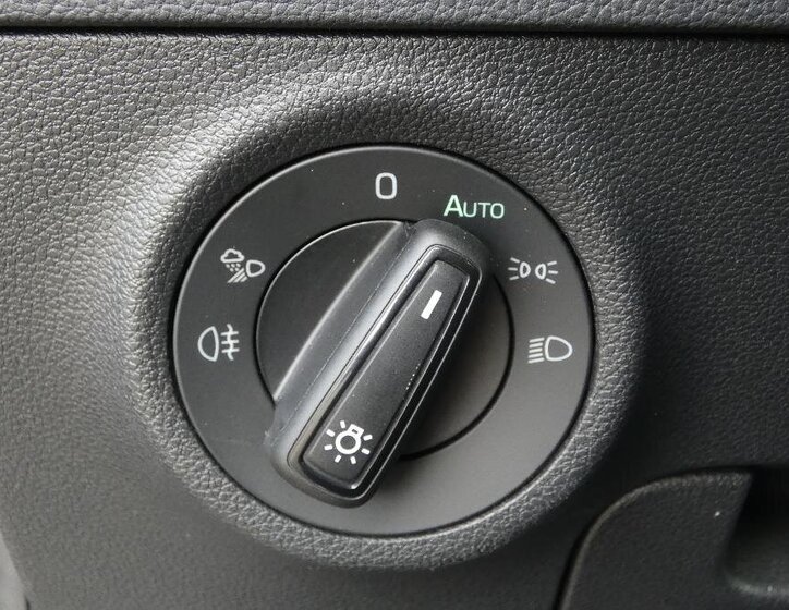 Škoda Karoq SUV / Terénní 1,5 l 110 kw