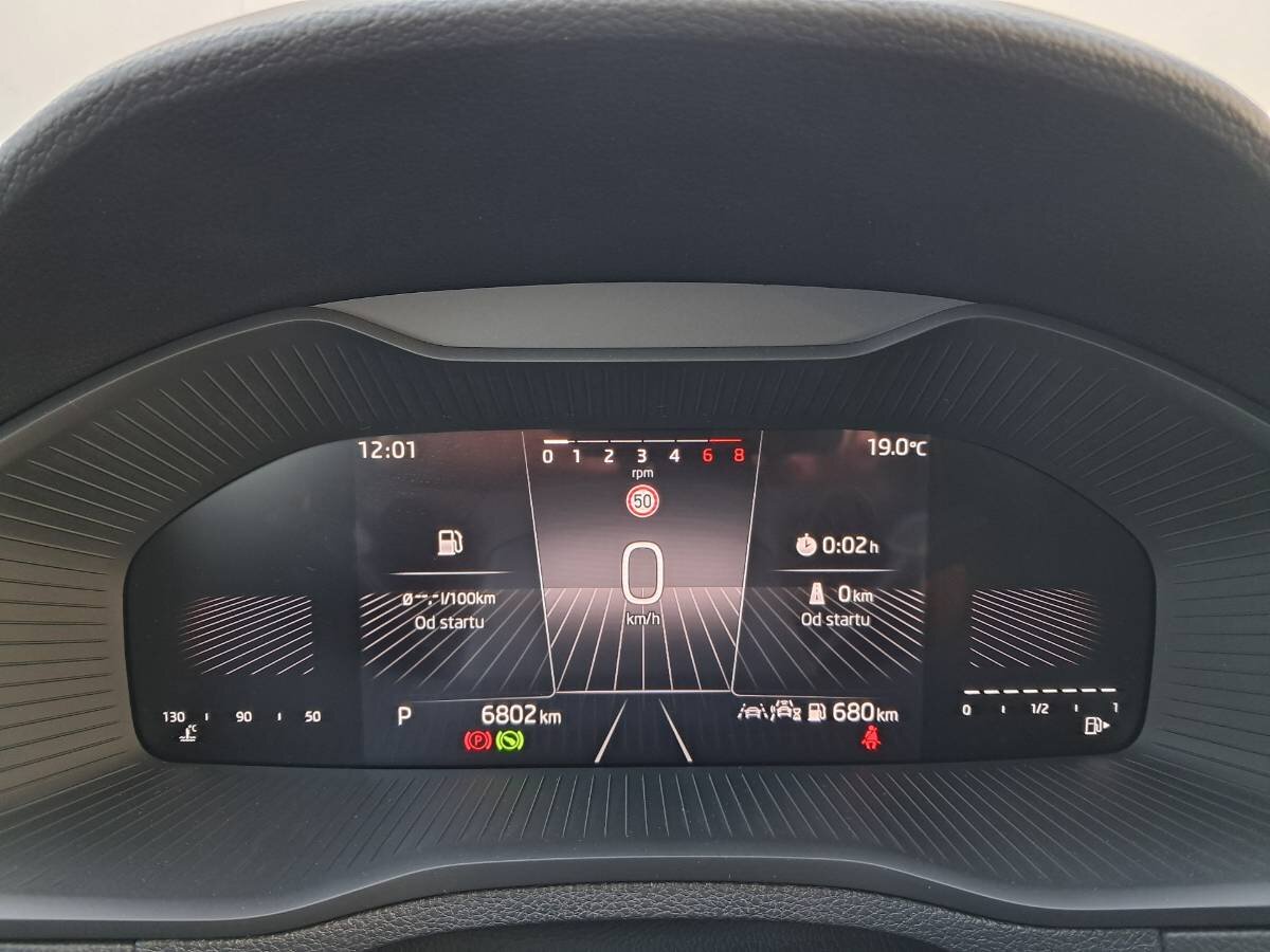 Škoda Karoq SUV / Terénní 1,5 l 110 kw