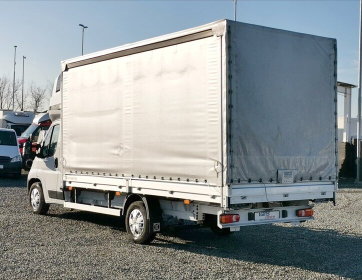 Peugeot Boxer Valník 2,2 l 121 kw