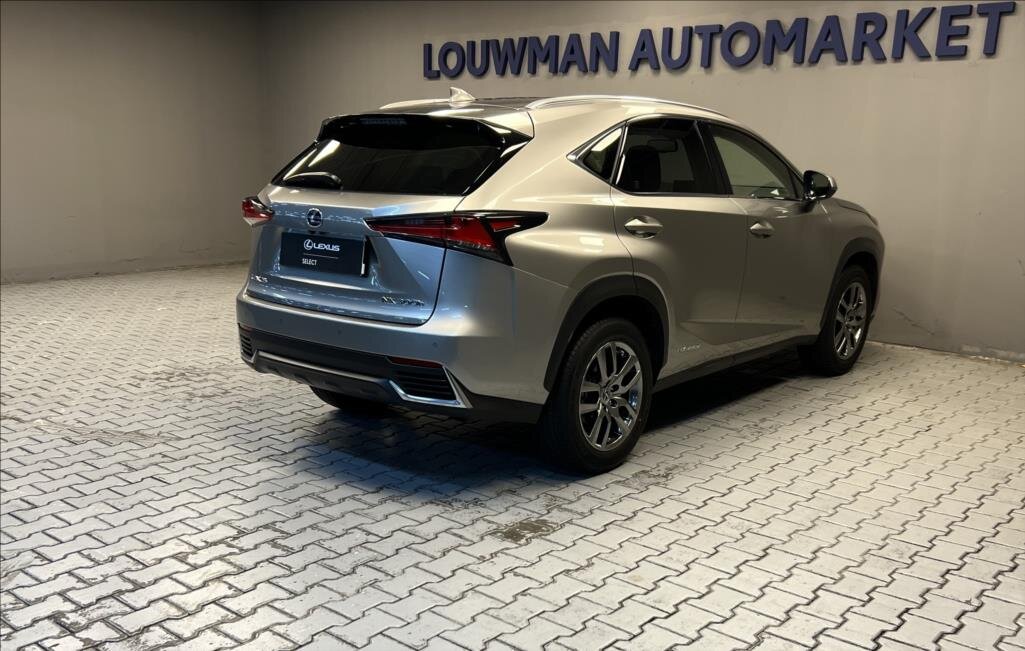 Lexus NX 300h