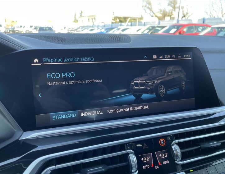 BMW X7 SUV / Terénní 3,0 l 195 kw