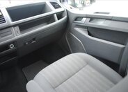 Volkswagen Caravelle 26