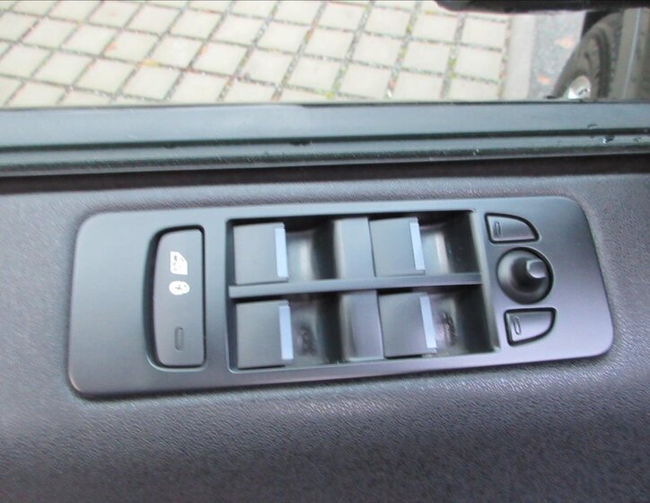 Land Rover Discovery Sport SUV 2,0 l 110 kw