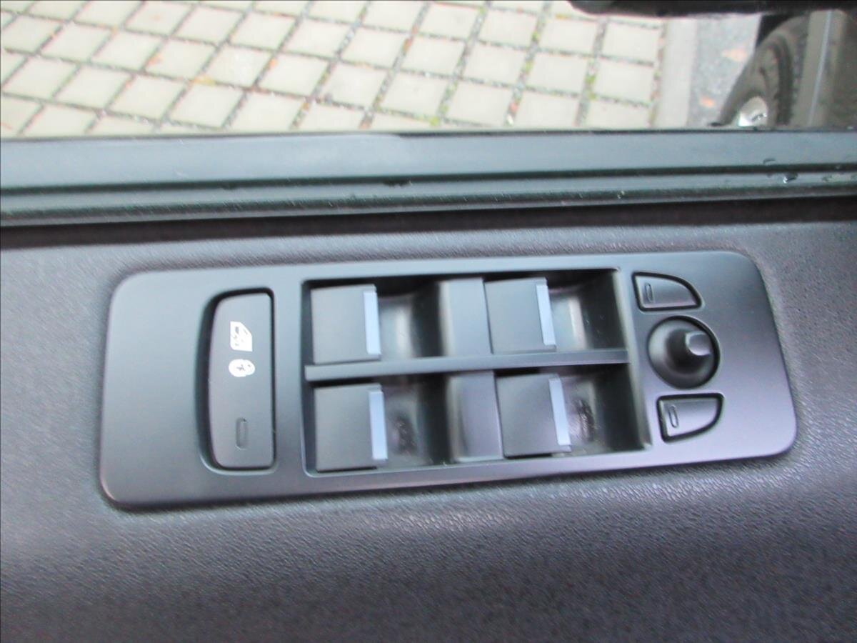 Land Rover Discovery Sport SUV 2,0 l 110 kw