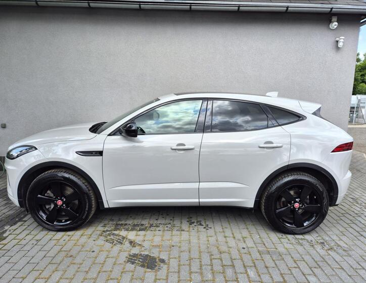 Jaguar E-Pace 3