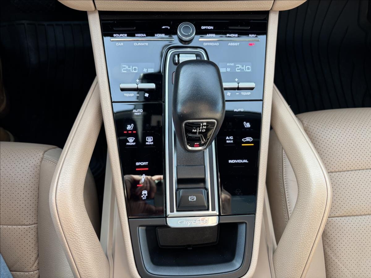 Porsche Cayenne SUV / Terénní 3,0 l 250 kw