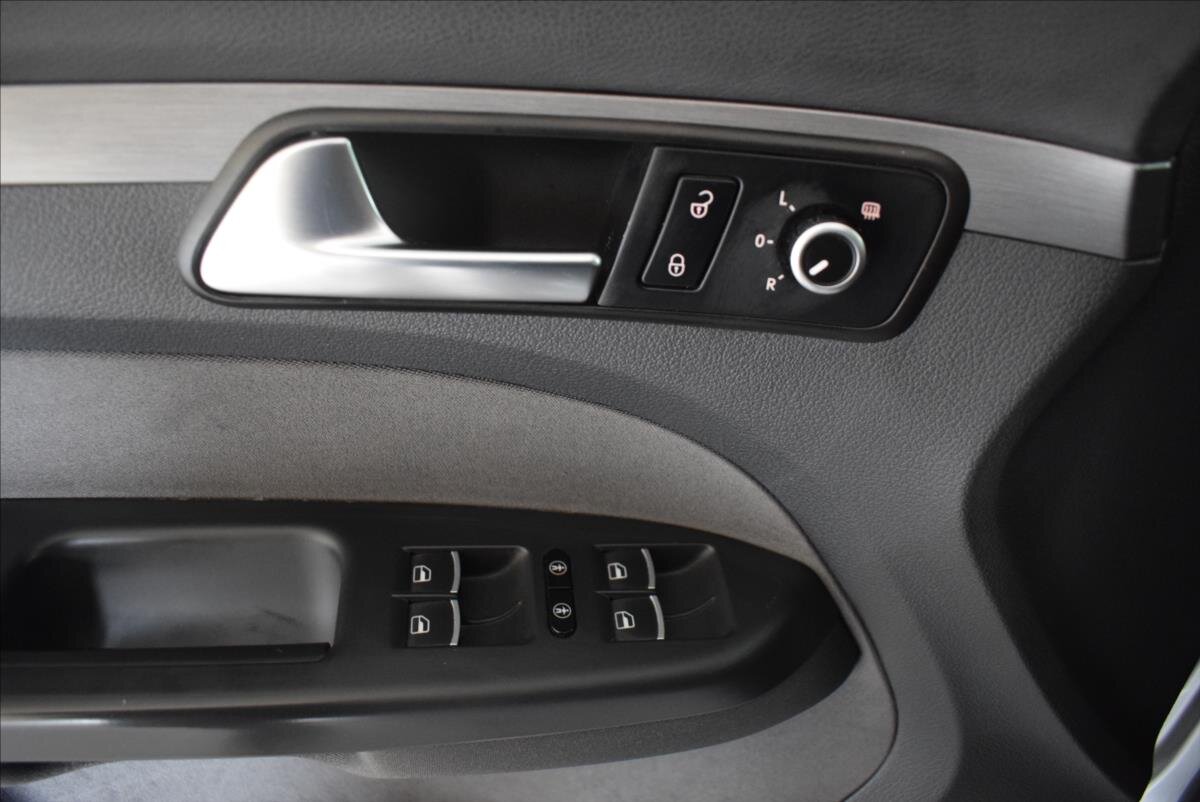 Volkswagen Touran MPV 1,4 l 103 kw