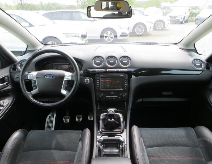 Ford S-MAX MPV 2,2 l 147 kw