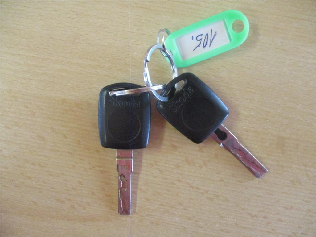 Škoda Octavia Sedan / Limuzína 1,6 l 75 kw