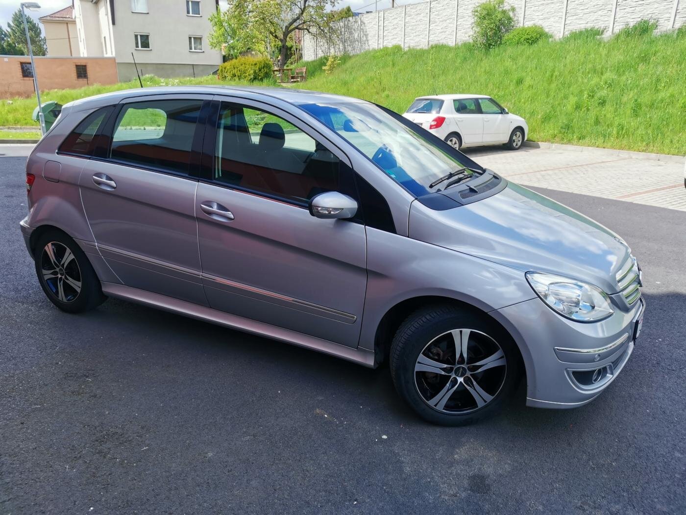 Mercedes-Benz Třídy B Hatchback 2,0 l 80 kw
