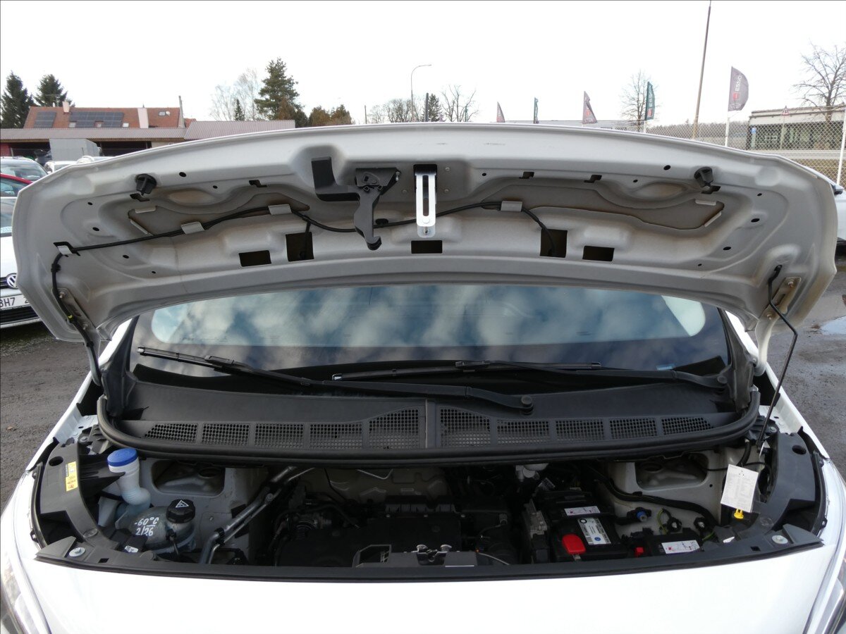 Peugeot Expert Kombi 1,5 l 88 kw