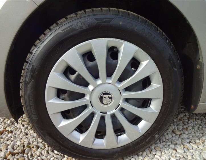 Škoda Rapid Sedan / Limuzína 1,2 l 66 kw