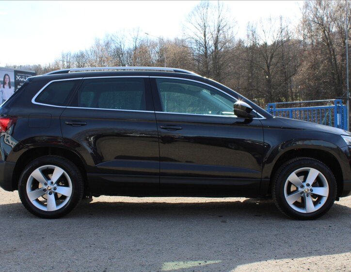 Škoda Karoq SUV 1,5 l 110 kw