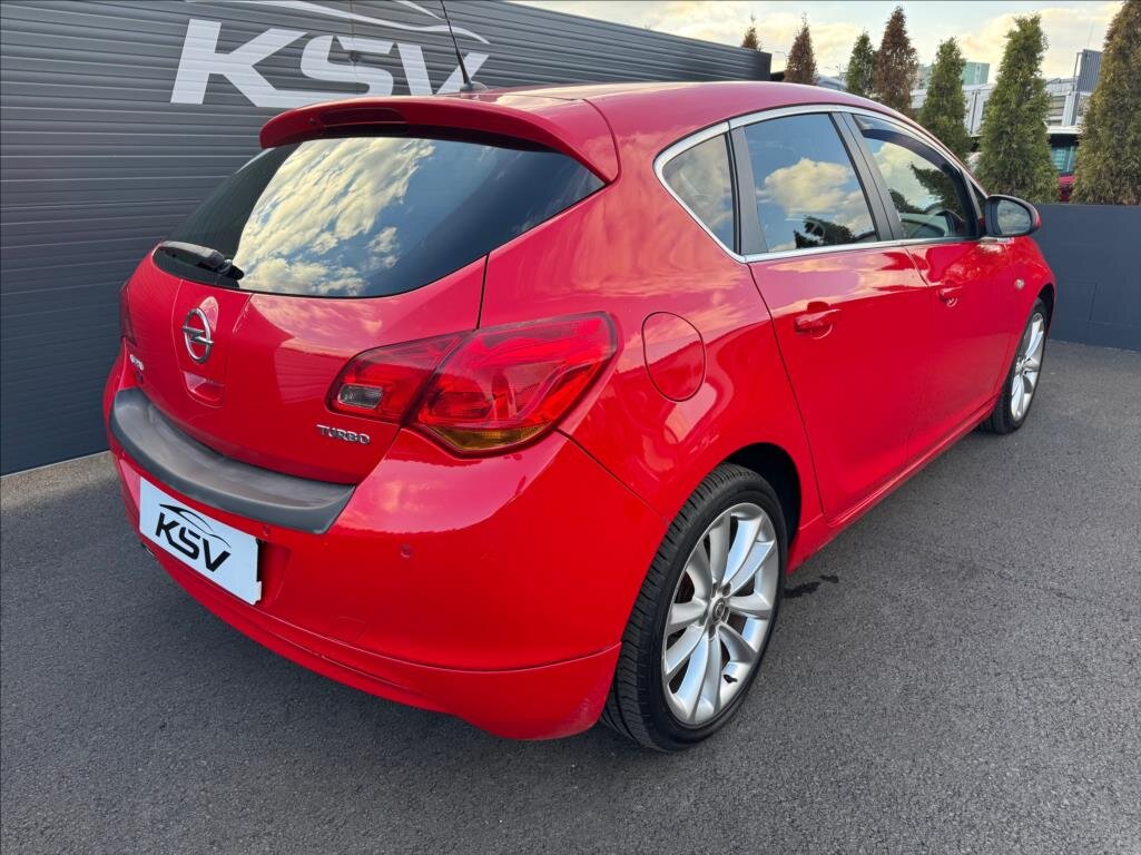 Opel Astra Hatchback 1,4 l 103 kw