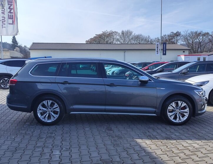Volkswagen Passat Kombi 2,0 l 176 kw