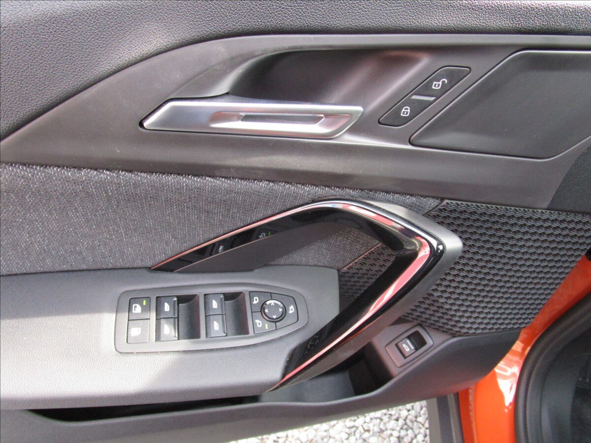 BMW X1 Kombi 1,5 l 110 kw