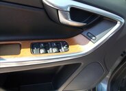 Volvo XC60 SUV / Terénní 2,0 l 110 kw