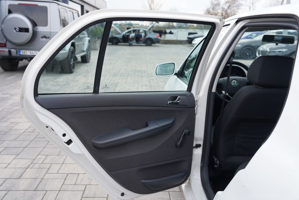 Škoda Fabia Sedan / Limuzína 1,2 l 47 kw