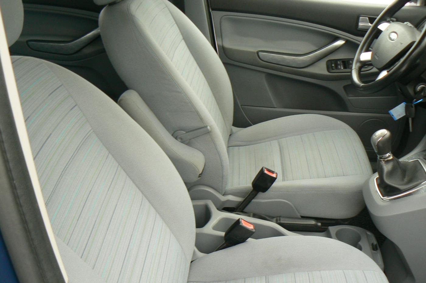 Ford C-MAX MPV 2,0 l 107 kw