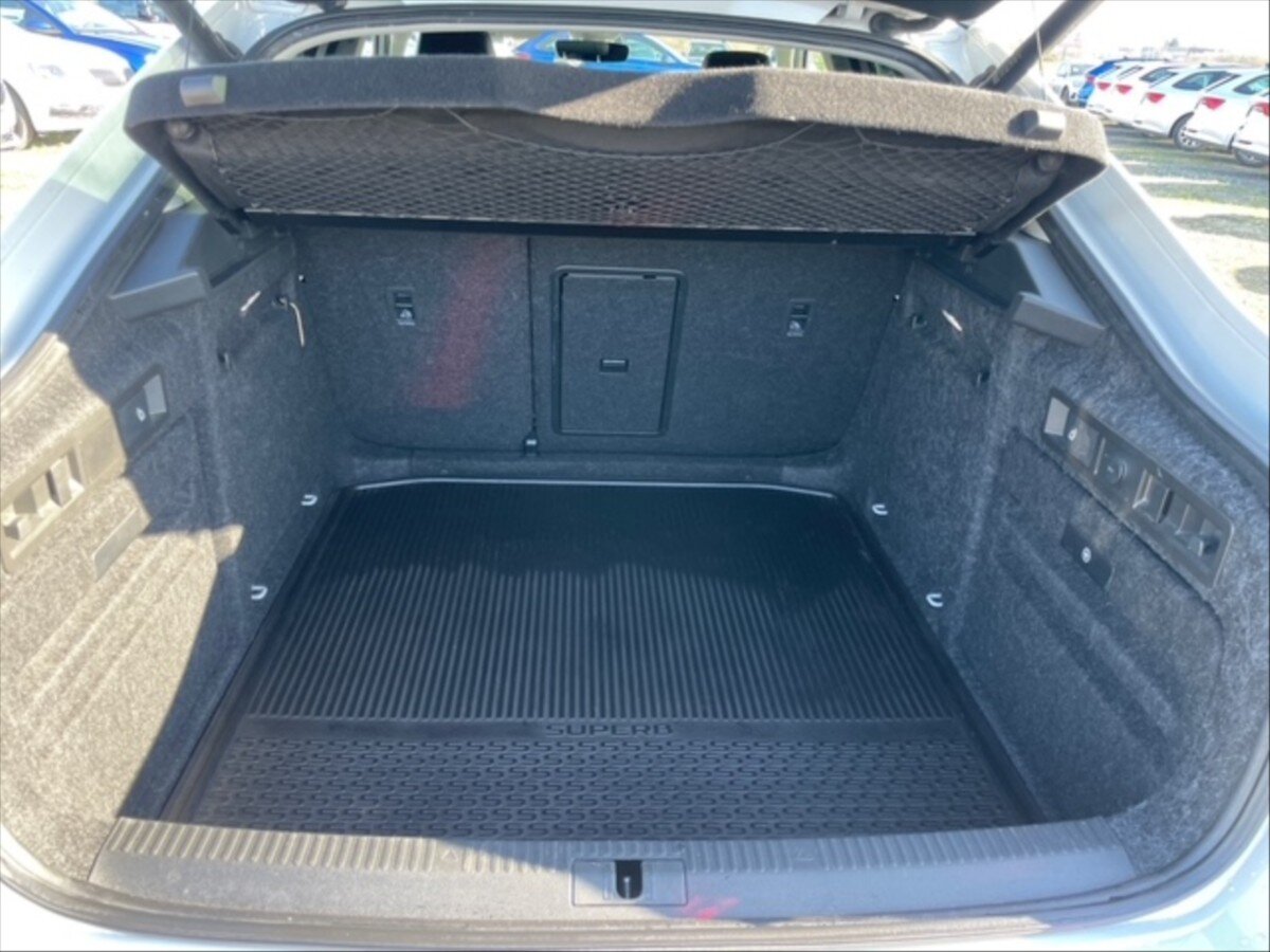 Škoda Superb Sedan / Limuzína 2,0 l 206 kw