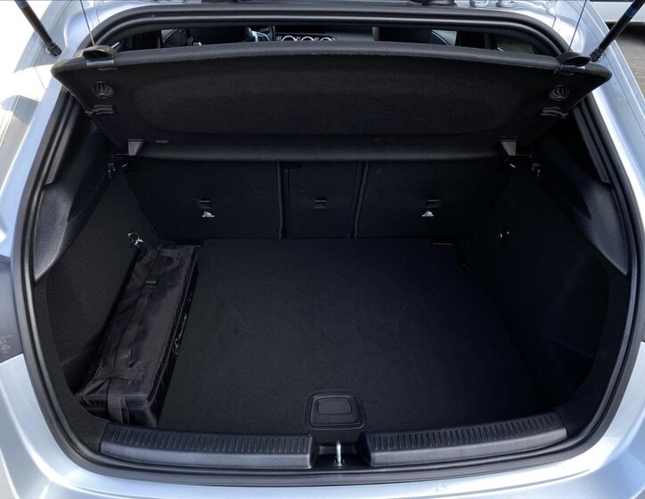 Mercedes-Benz Třídy A Hatchback 1,3 l 120 kw