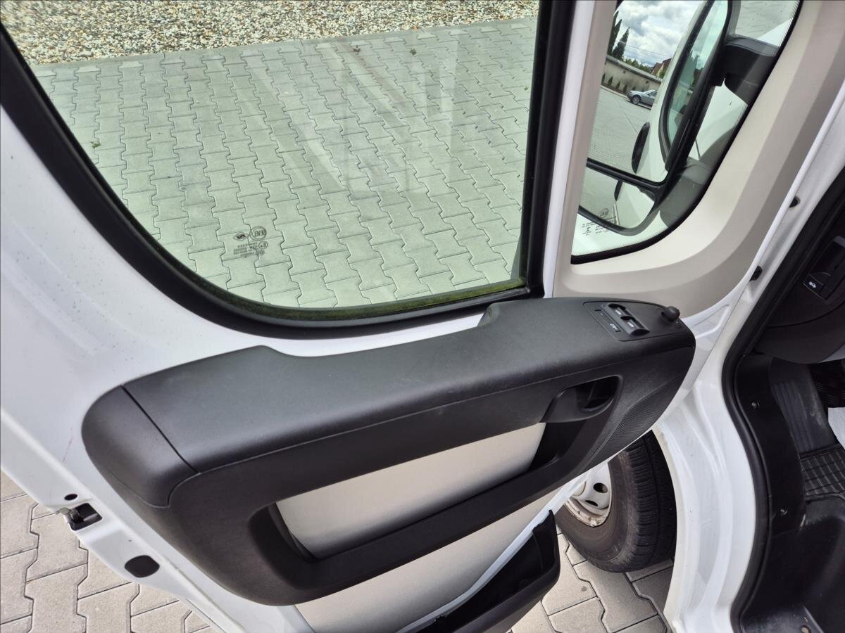 Peugeot Ostatní Ostatní 2,0 l 120 kw