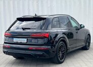 Audi Q7 6