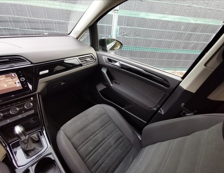 Volkswagen Touran MPV 1,6 l 85 kw
