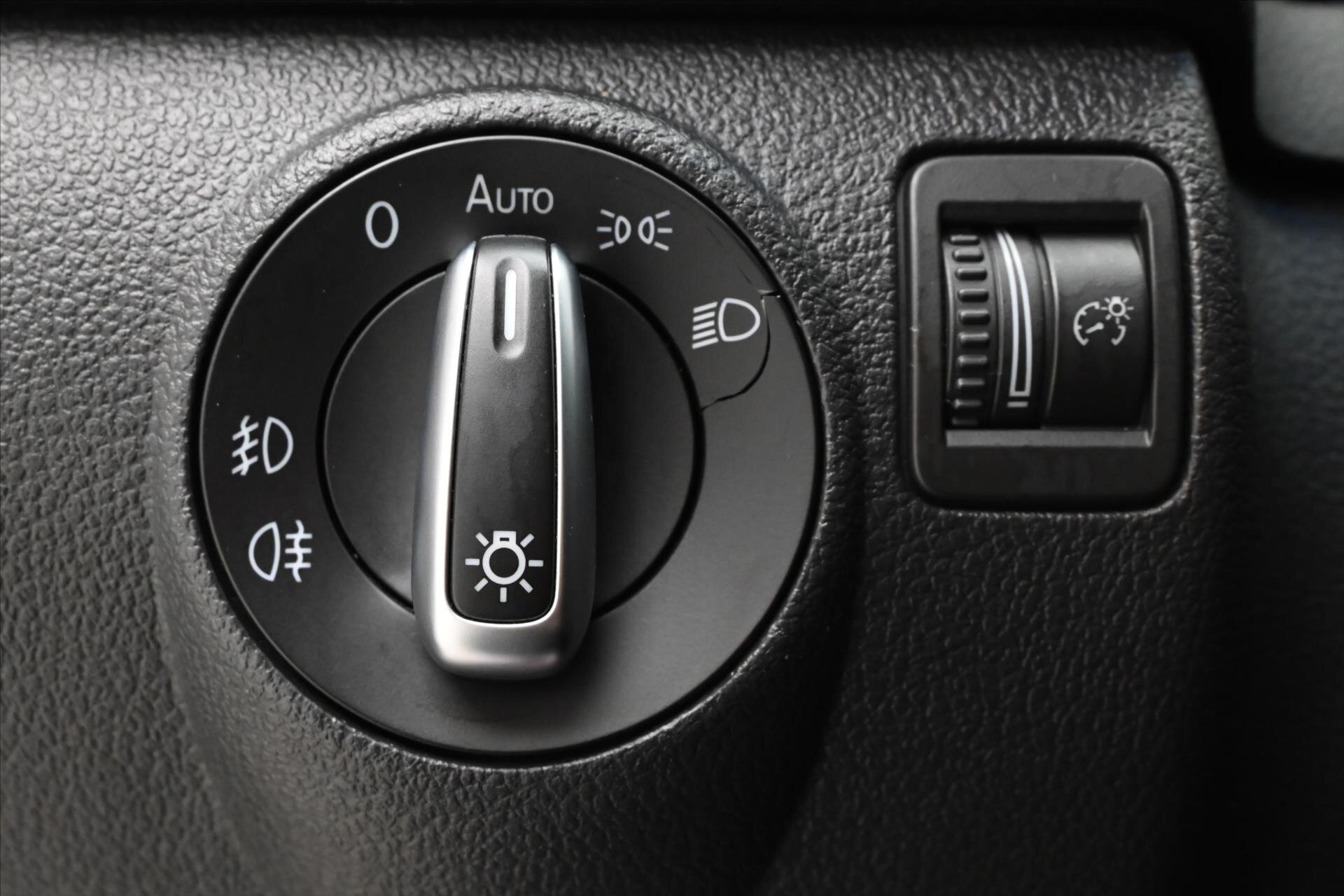 Volkswagen Tiguan SUV 2,0 l 103 kw