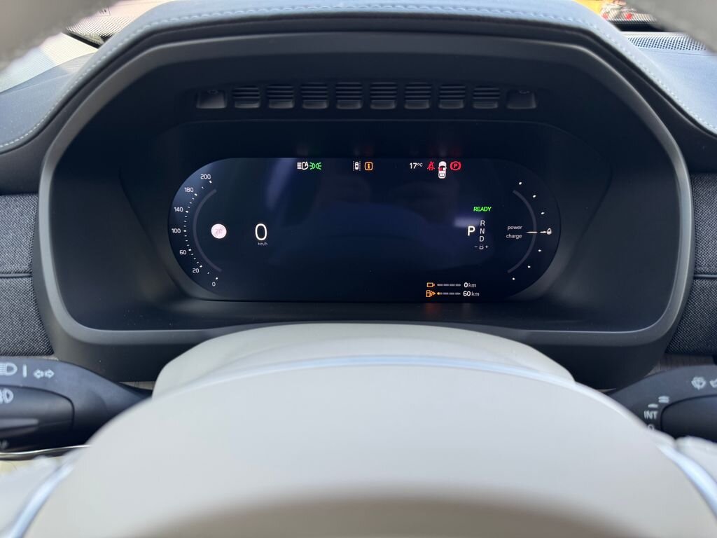 Volvo XC90 SUV / Terénní 2,0 l 335 kw