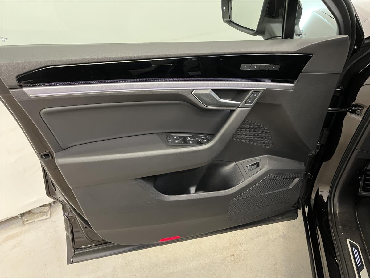 Volkswagen Touareg SUV / Terénní 3,0 l 210 kw