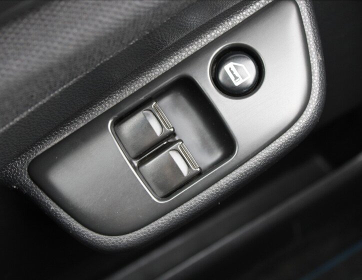 Suzuki Ignis Hatchback 1,5 l 73 kw