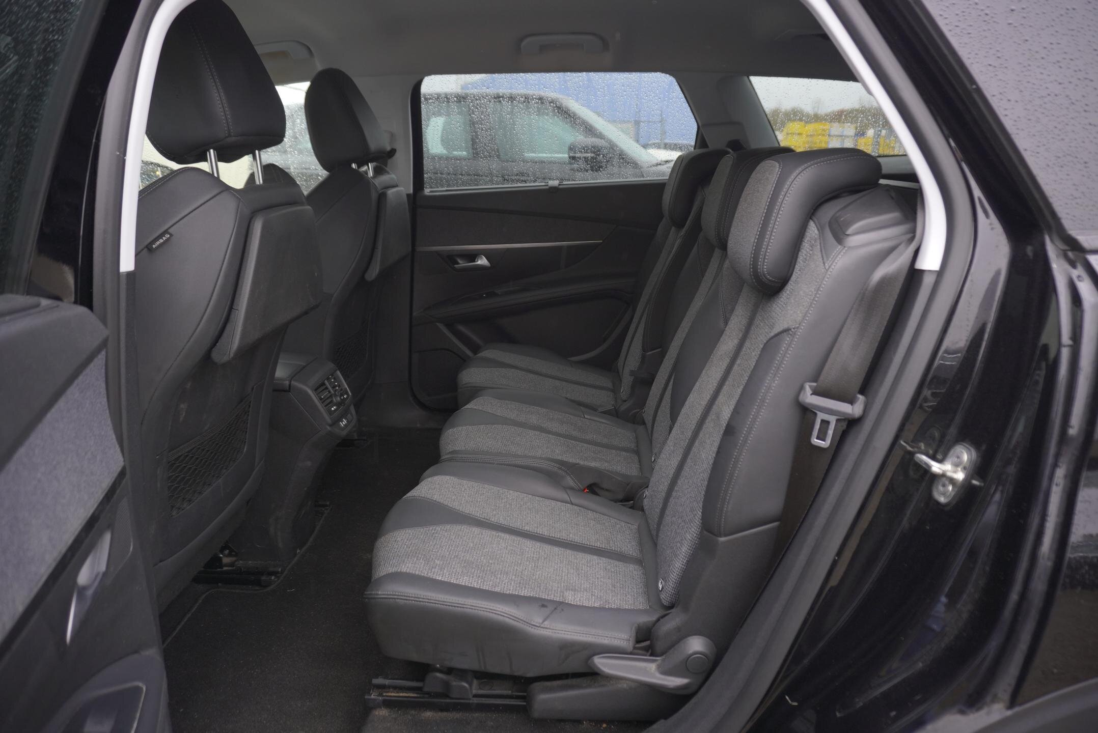 Peugeot 5008 SUV 1,2 l 96 kw