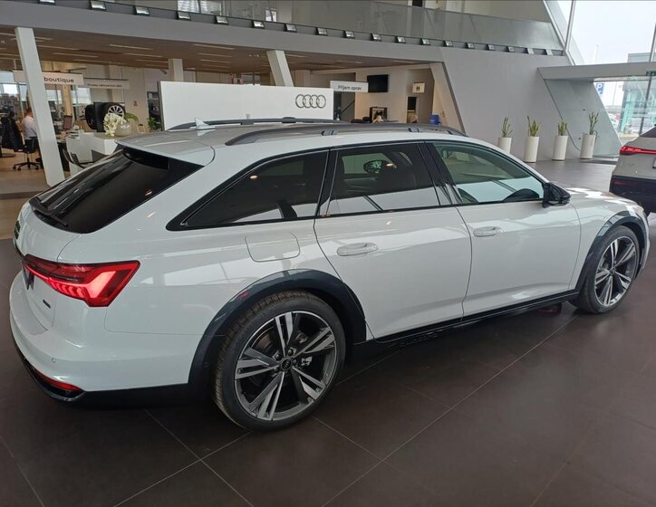 Audi A6 Allroad Kombi 3,0 l 210 kw