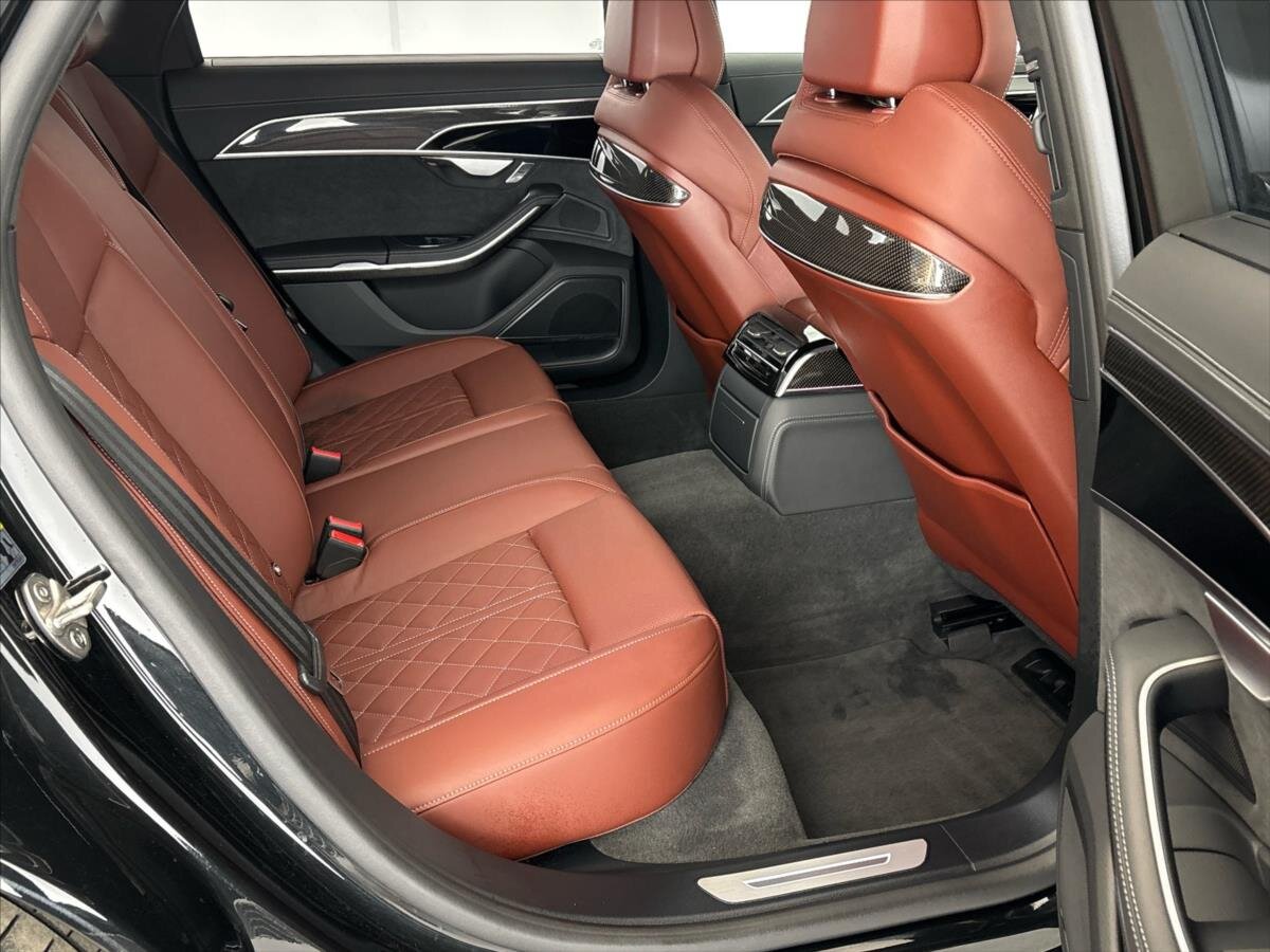 Audi A8 Sedan / Limuzína 3,0 l 210 kw