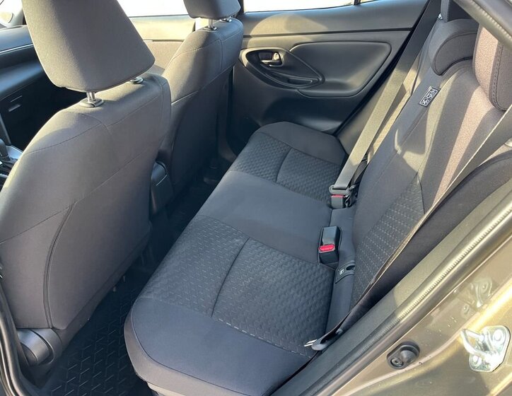 Toyota Yaris Cross 15