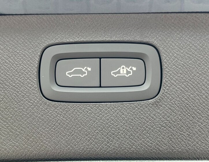 Volvo XC90 SUV 2,0 l 335 kw