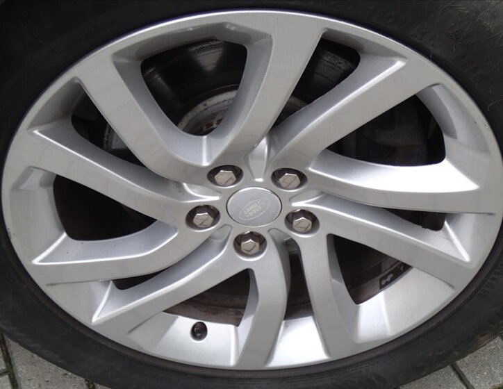 Land Rover Discovery SUV / Terénní 2,0 l 132 kw