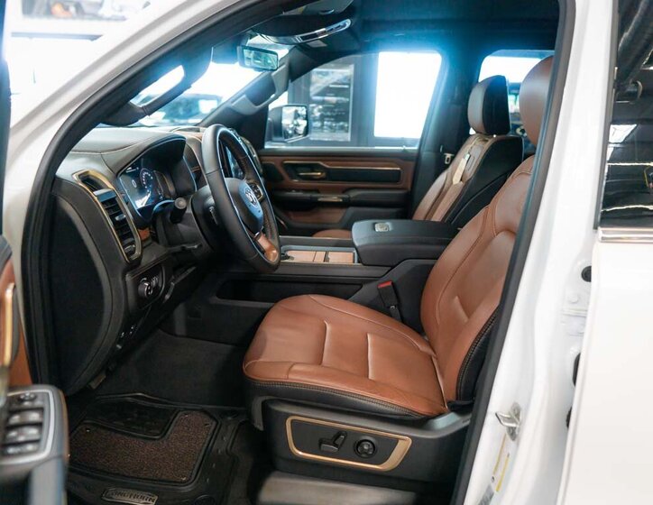 Dodge RAM Pick-up 5,7 l 291 kw