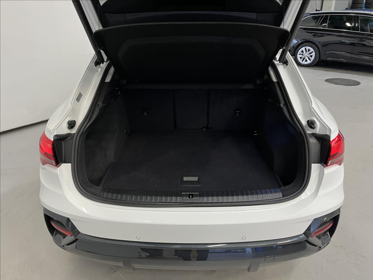 Audi Q3 SUV 1,5 l 110 kw